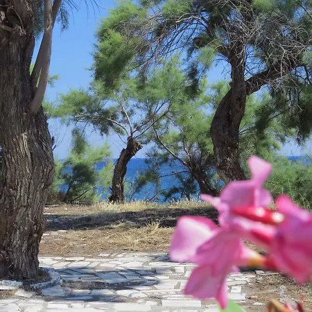 Loukas Beach Szálloda *